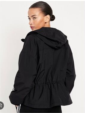 NWT Old Navy cinched waist athletic jacket in size medium